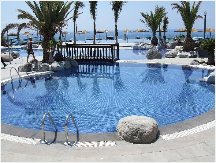 Gundepol construcción de piscinas